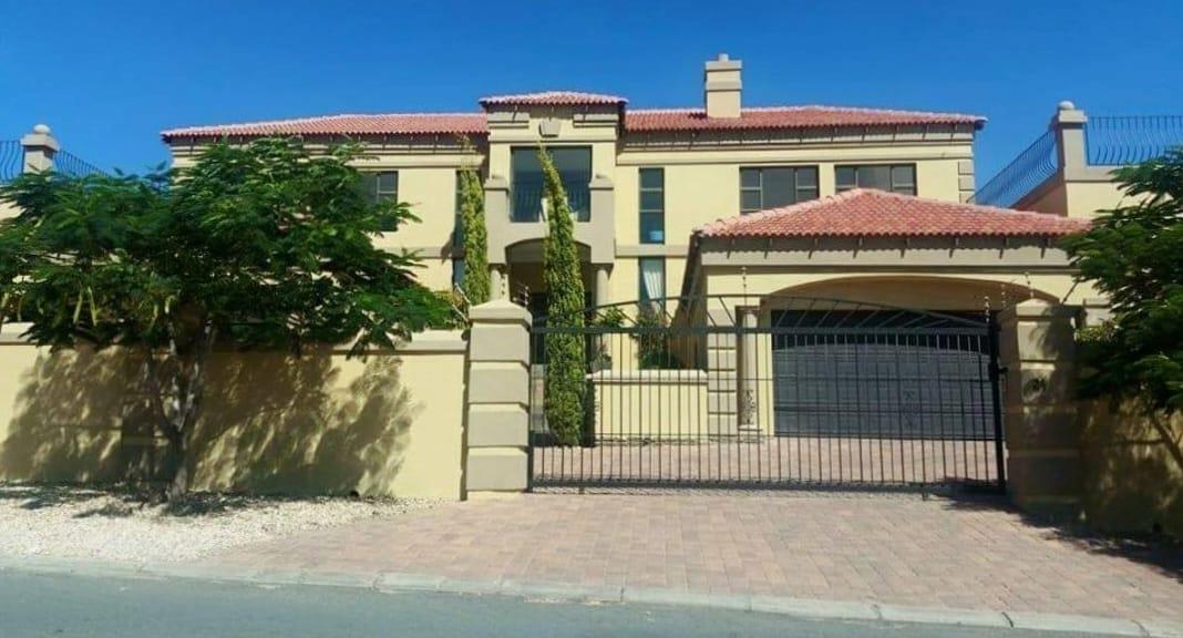 Spacious 5Bedroom House for Sale in Klein Windhoek, Near UN and Dining