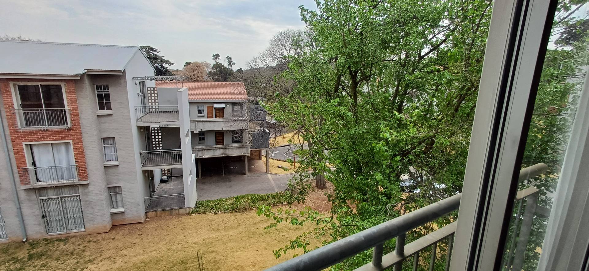 2 BED  PARKTOWN