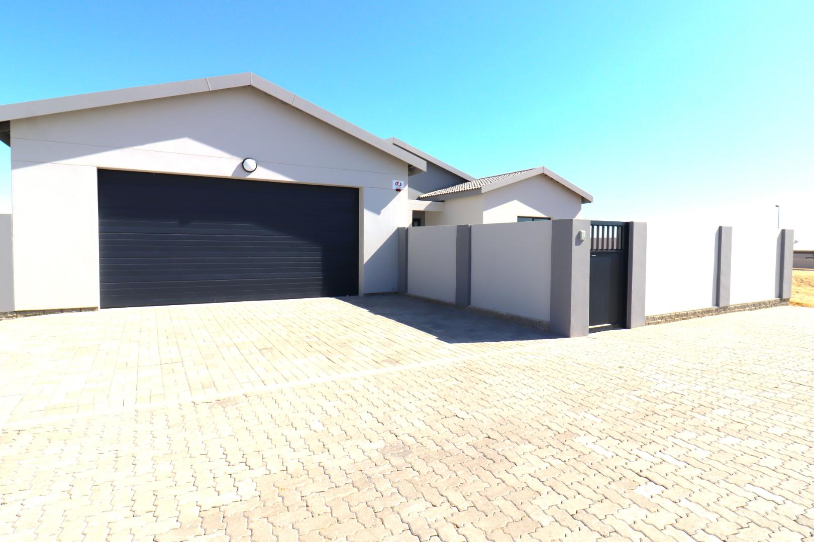 Stunning Ocean View House for Sale with Spacious Yard and Modern