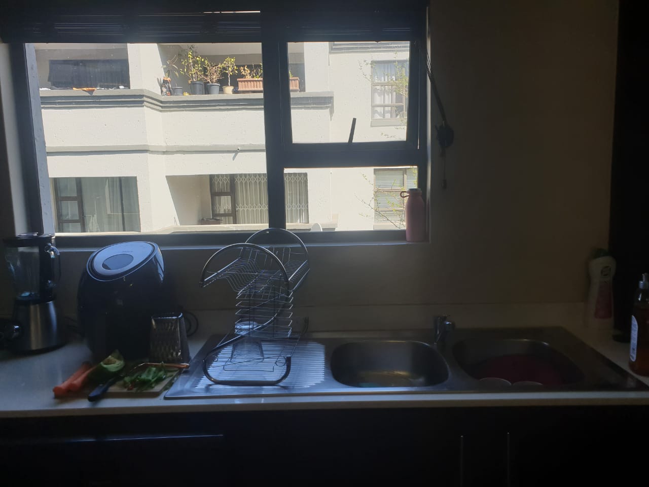 Sunninghill Apartment To Rent 2 bed, 2 bath, pool, security, near