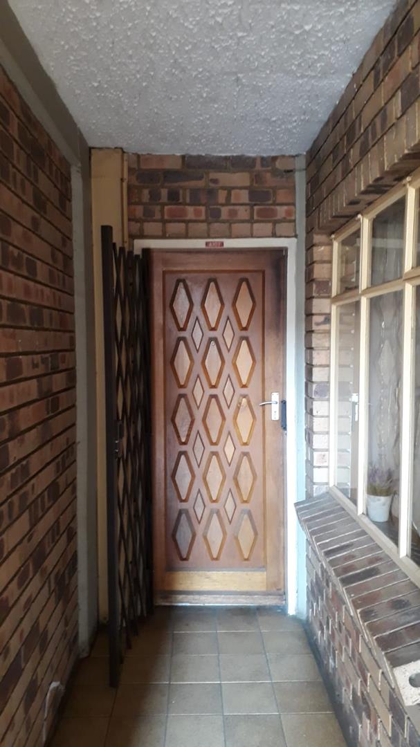 1 Bedroom Apartment in Silverton Ext 1 For Sale R450,000 2171319