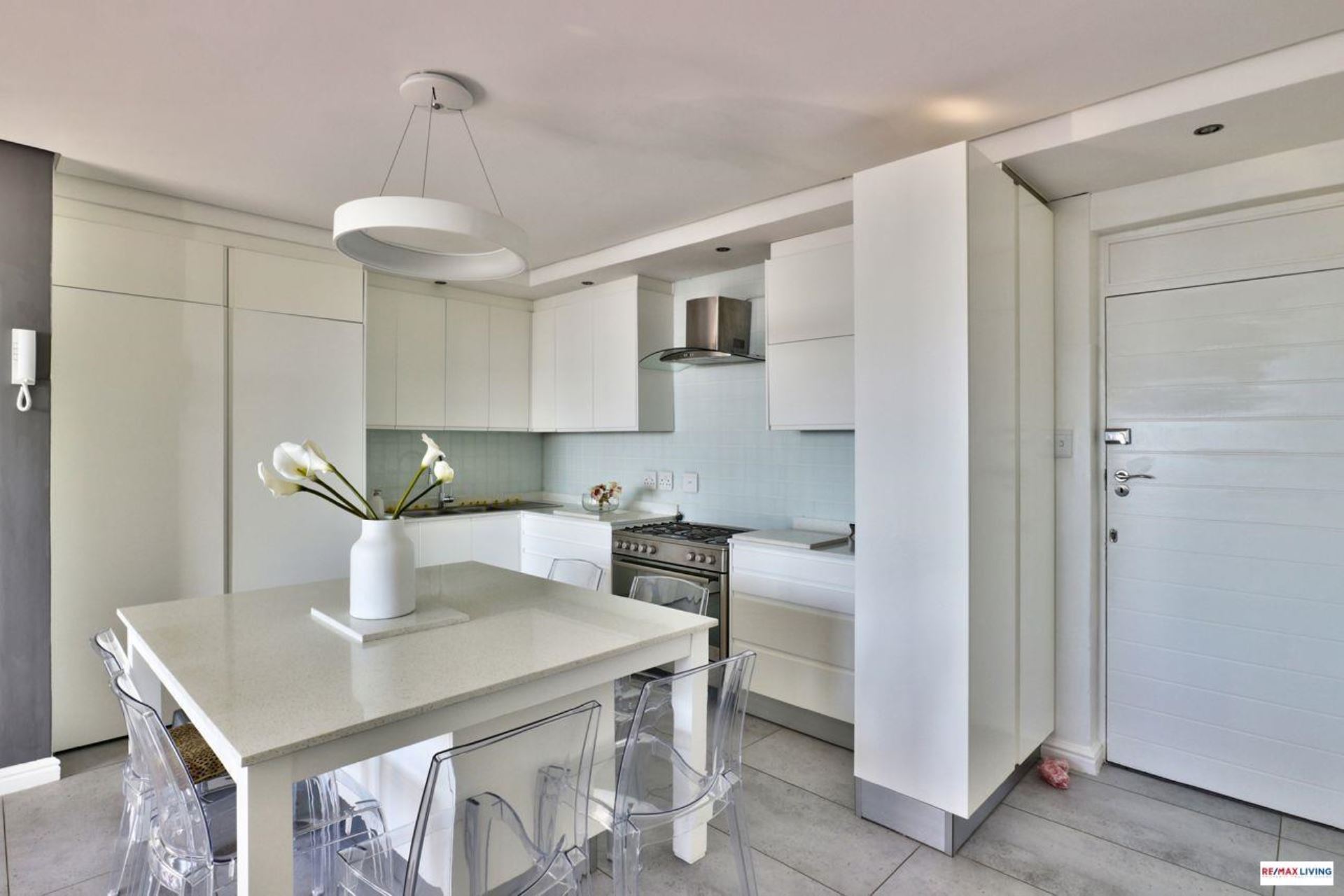 Sea Point Apartment For Sale in Sea Point, Cape Town was listed for