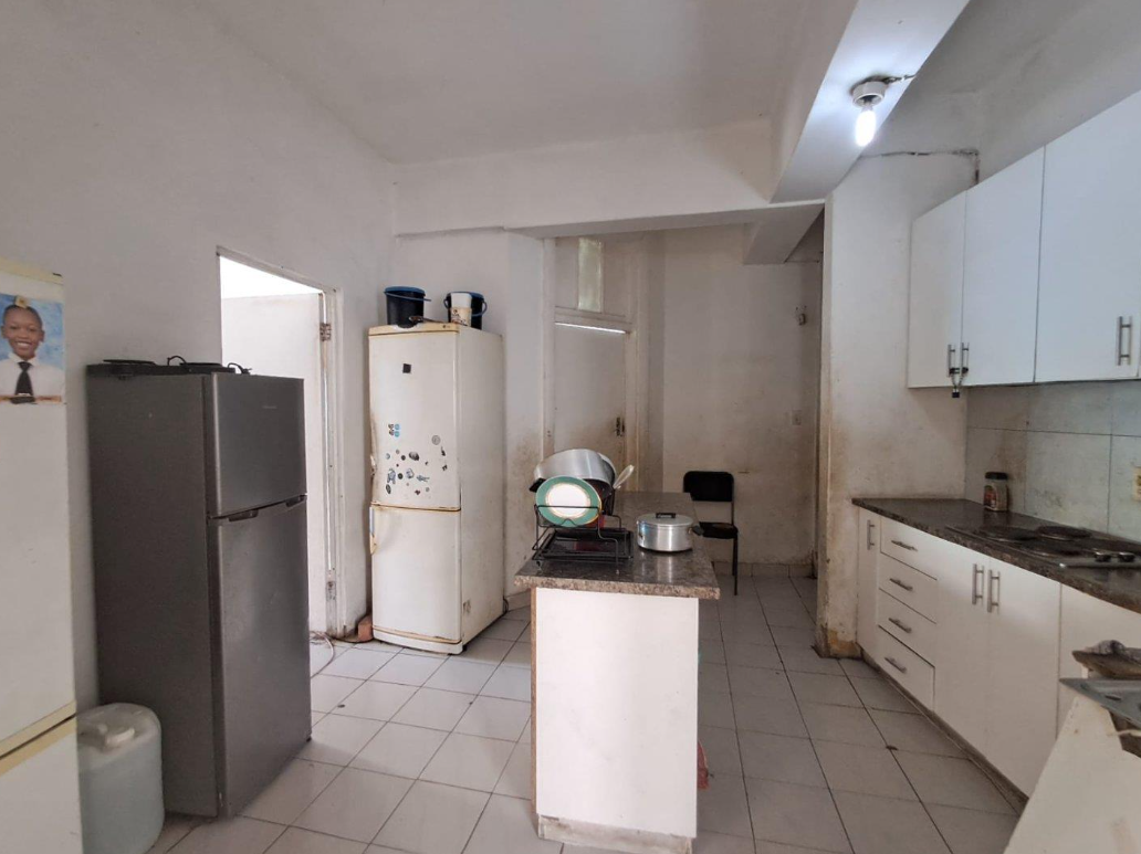 A fixer-upper flat for sale in South Beach!