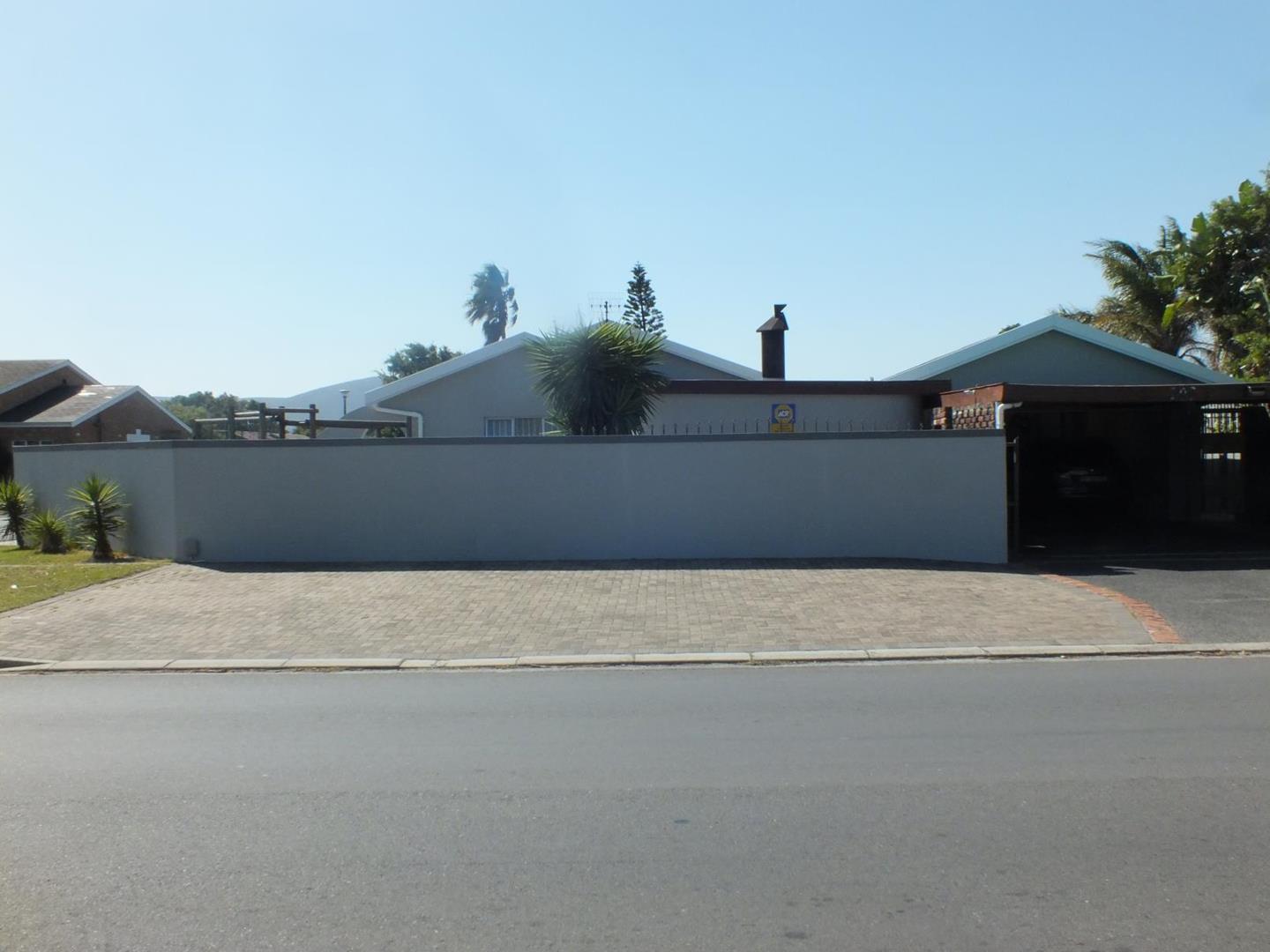 Modern Family House For Sale in Tygerdal, Goodwood Must See! 2028922