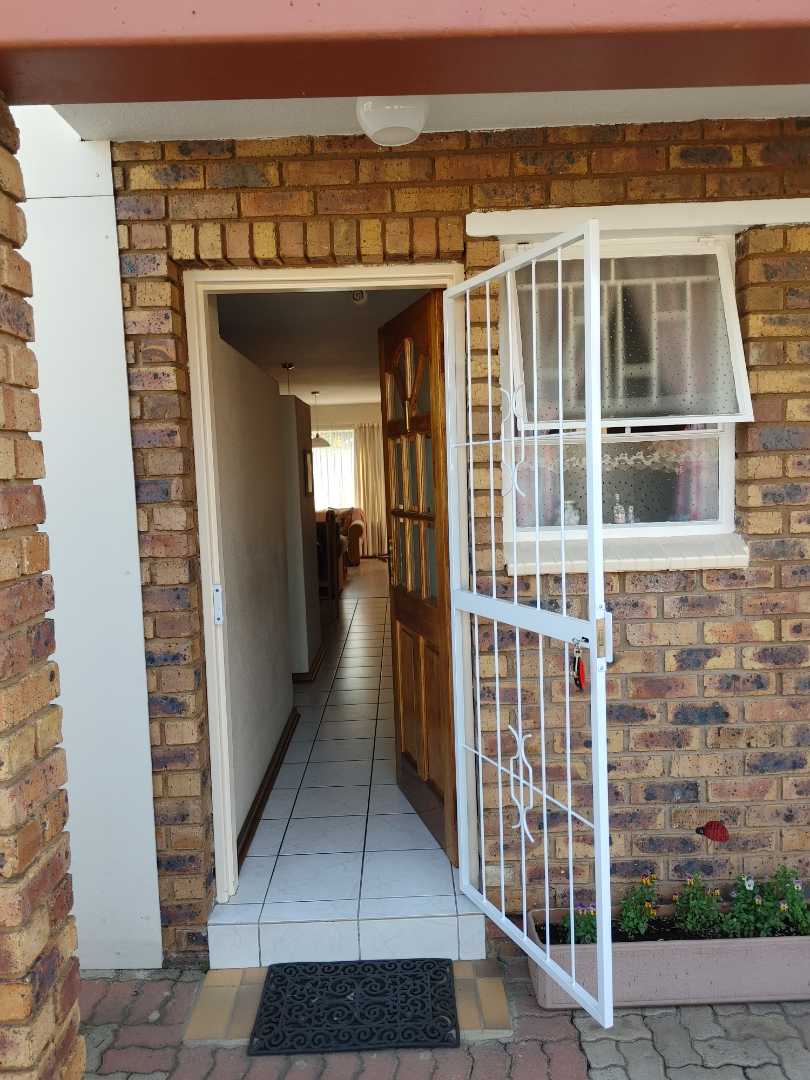 New Redruth, Alberton properties and houses for sale 31 to 51 of 51