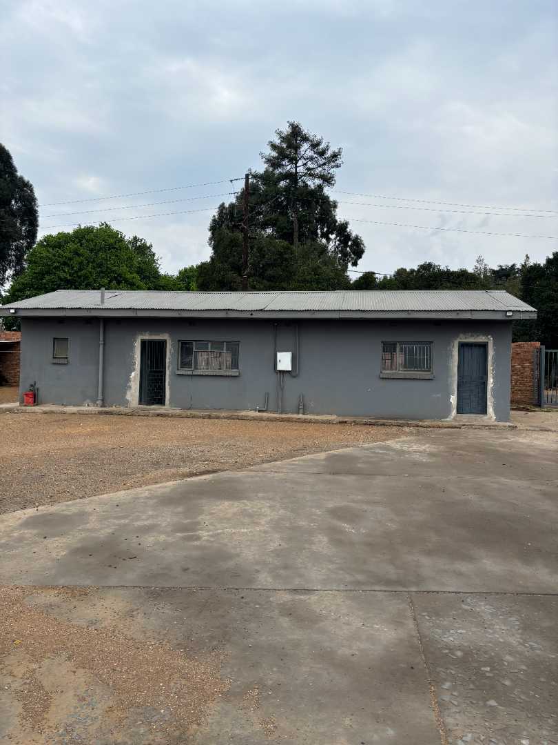 Industrial Property For Sale in Belfast Central 1 Hectare Truck Yard