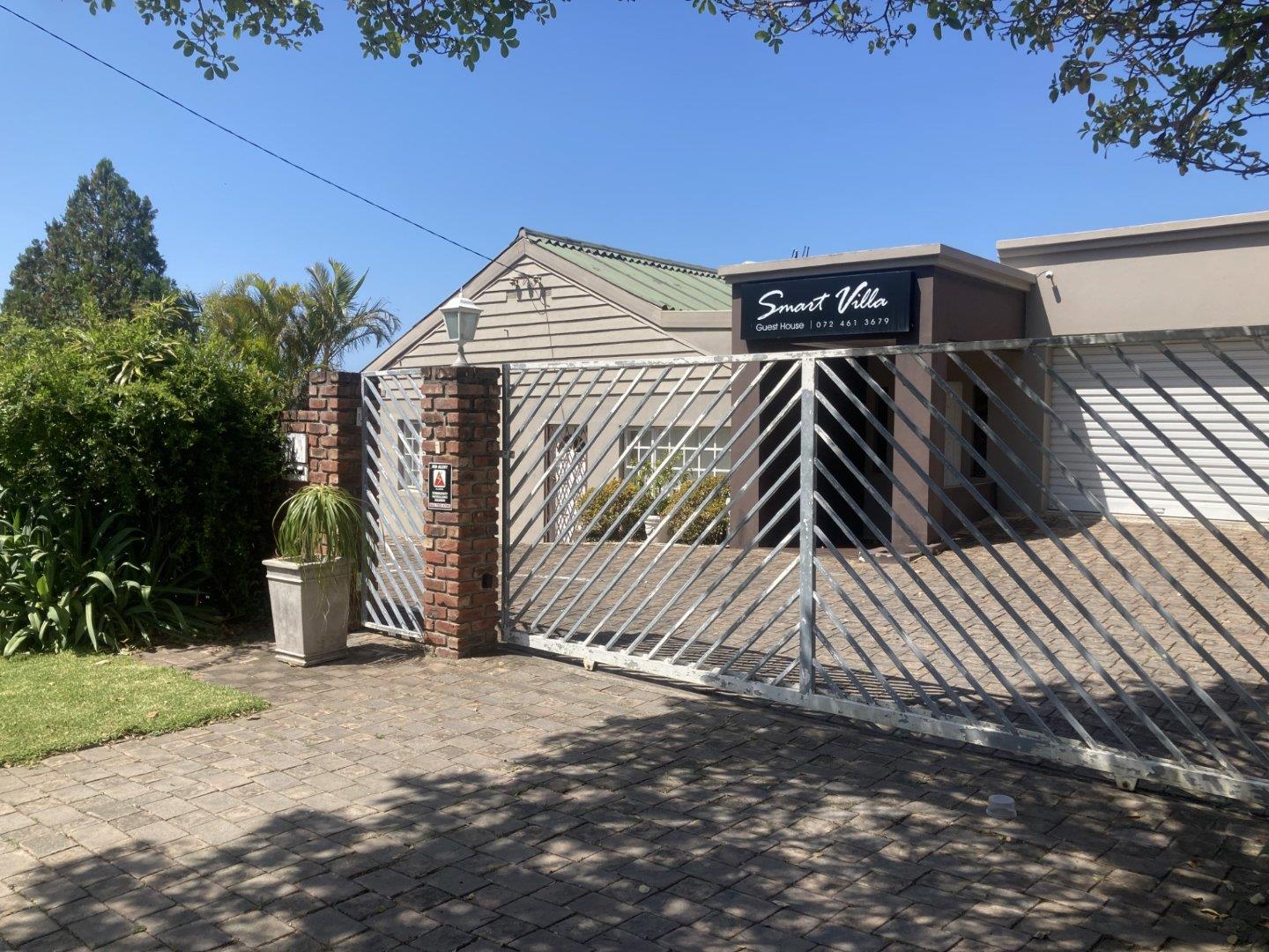 8 Bedroom House in Nahoon, East London For Sale for R 3,999,000 2215823