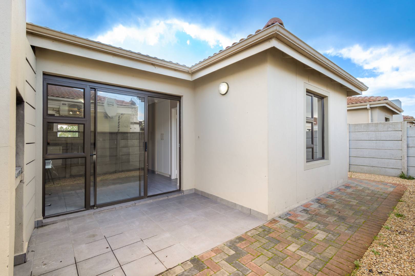 3 Bedroom House in Stellendale For Sale R1,399,900 2320434