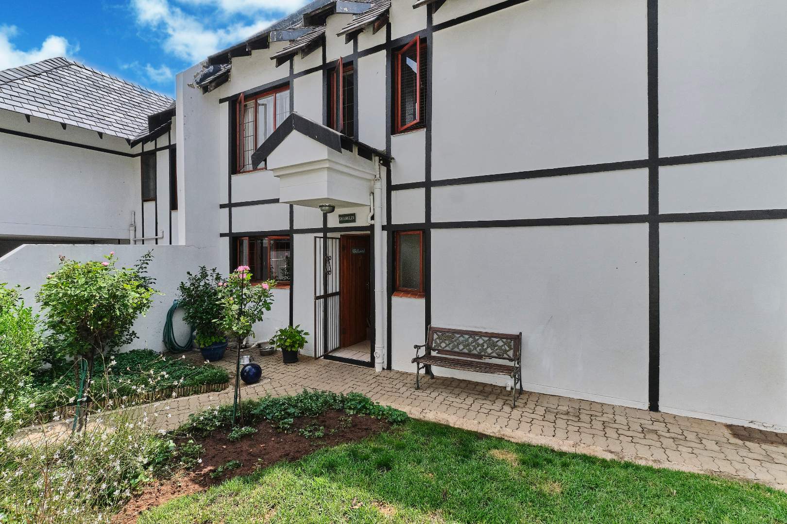3 Bedroom Cluster in Sunninghill For Sale R1,950,000 2222955