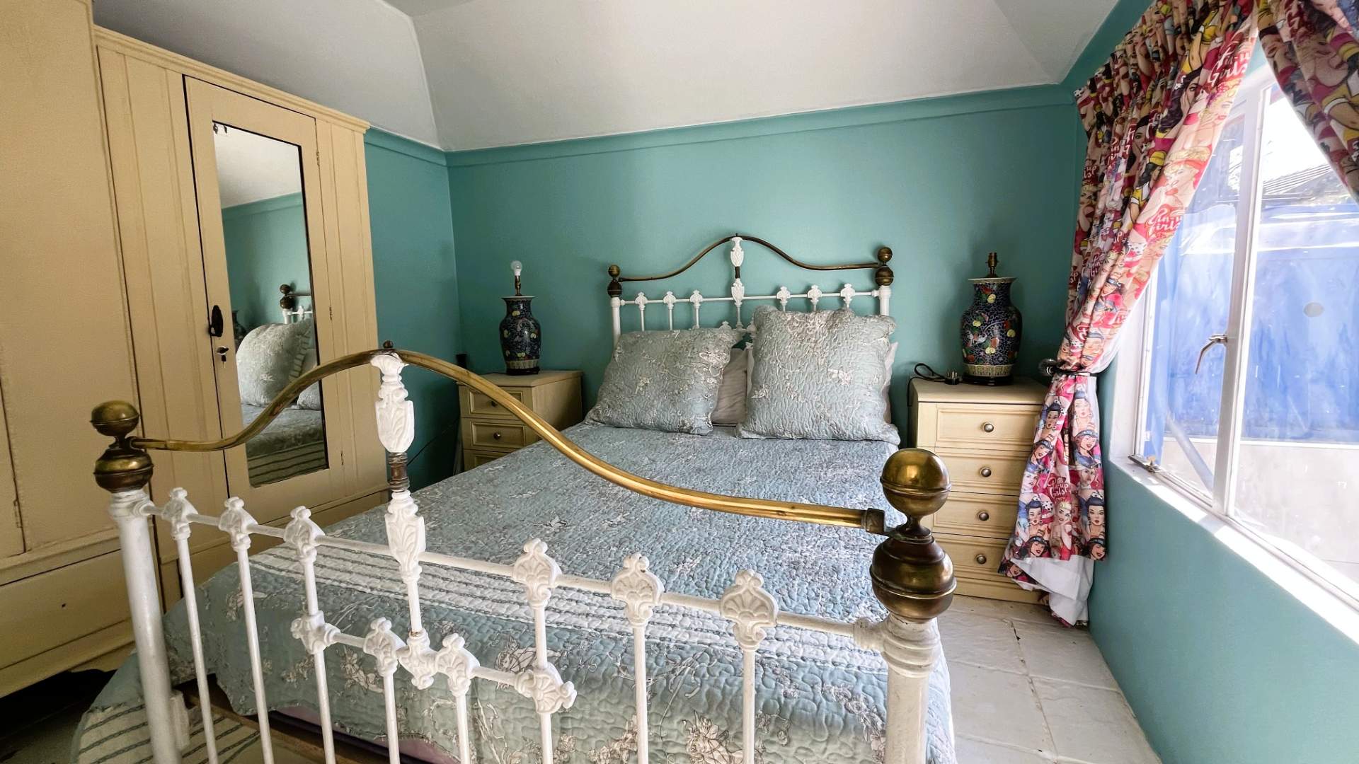 property-image