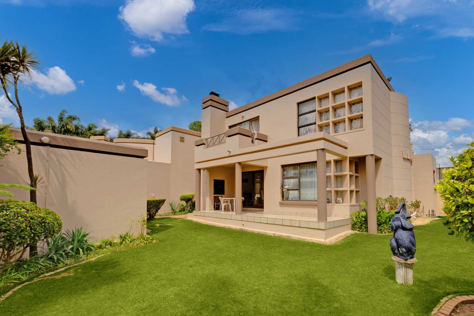 Stunning FreeStanding Cluster Home For Sale in Radiokop 2104838