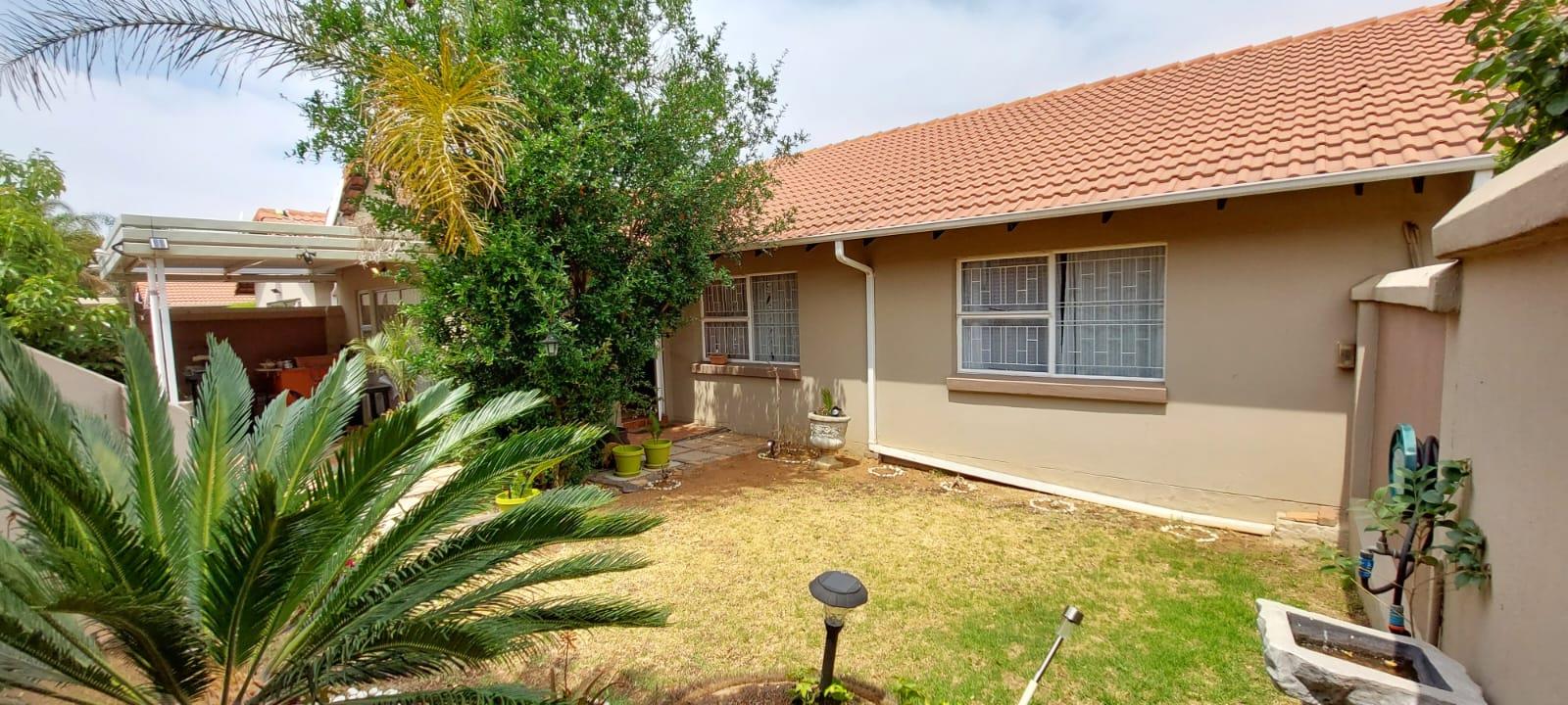 3 Bedroom House For Sale in Halfway Gardens 2073246 MyProperty