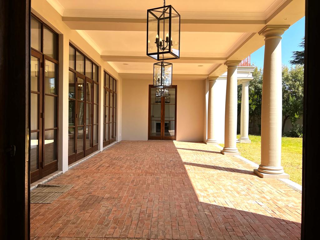5 Bedroom House in Hyde Park For Sale R14,500,000 2065030
