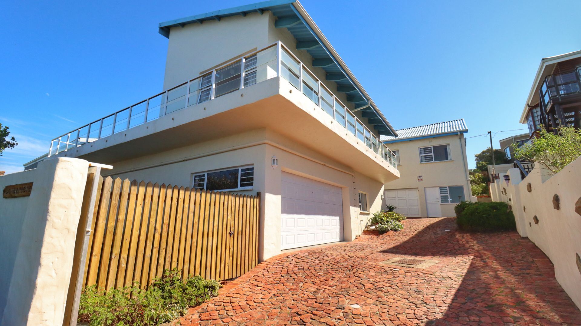6 House Reebok, Mossel Bay Sold for R 5,750,000 #1432944
