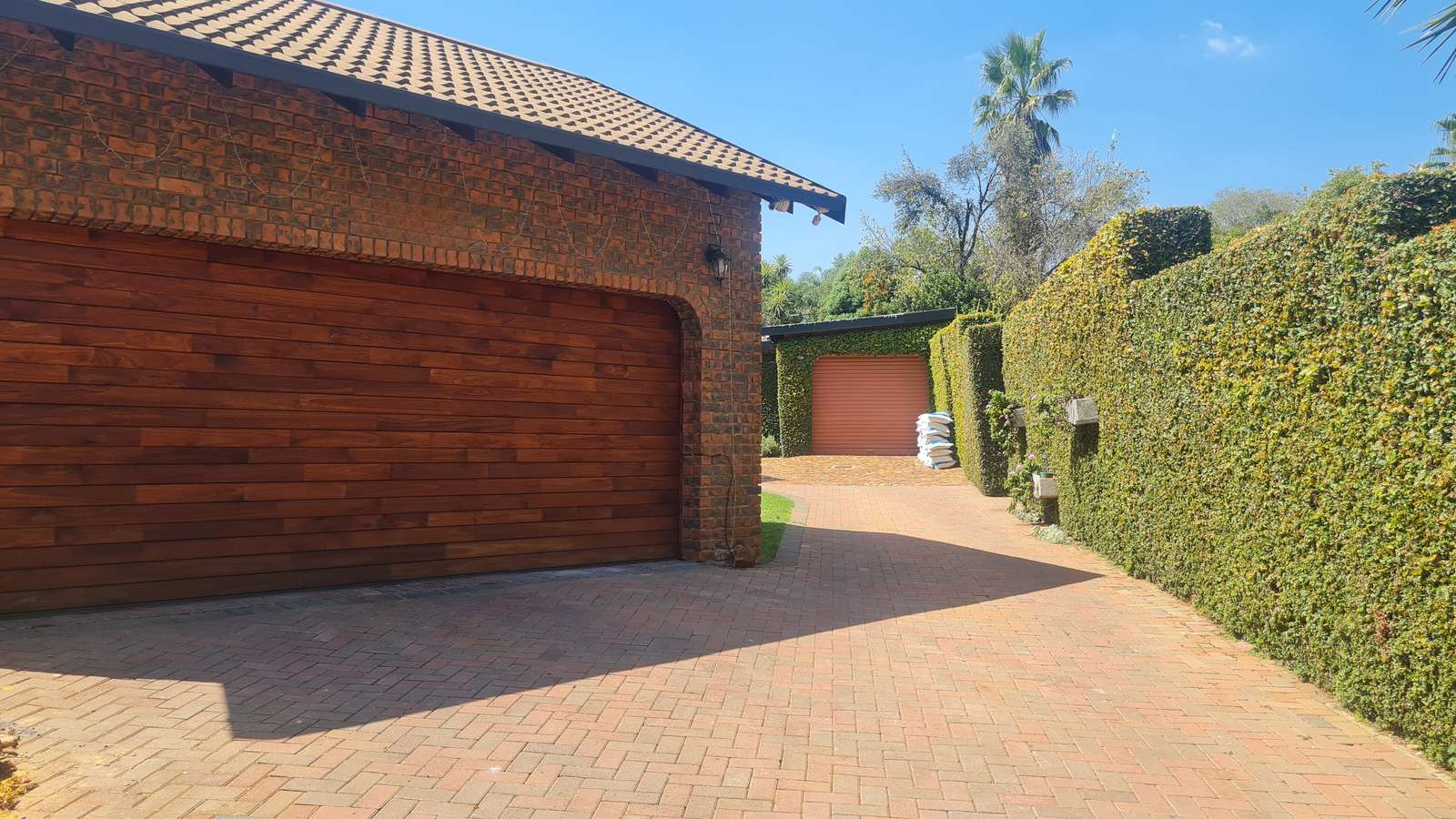 3 Bedroom House in Faerie Glen To Rent R20,000/month 2134353