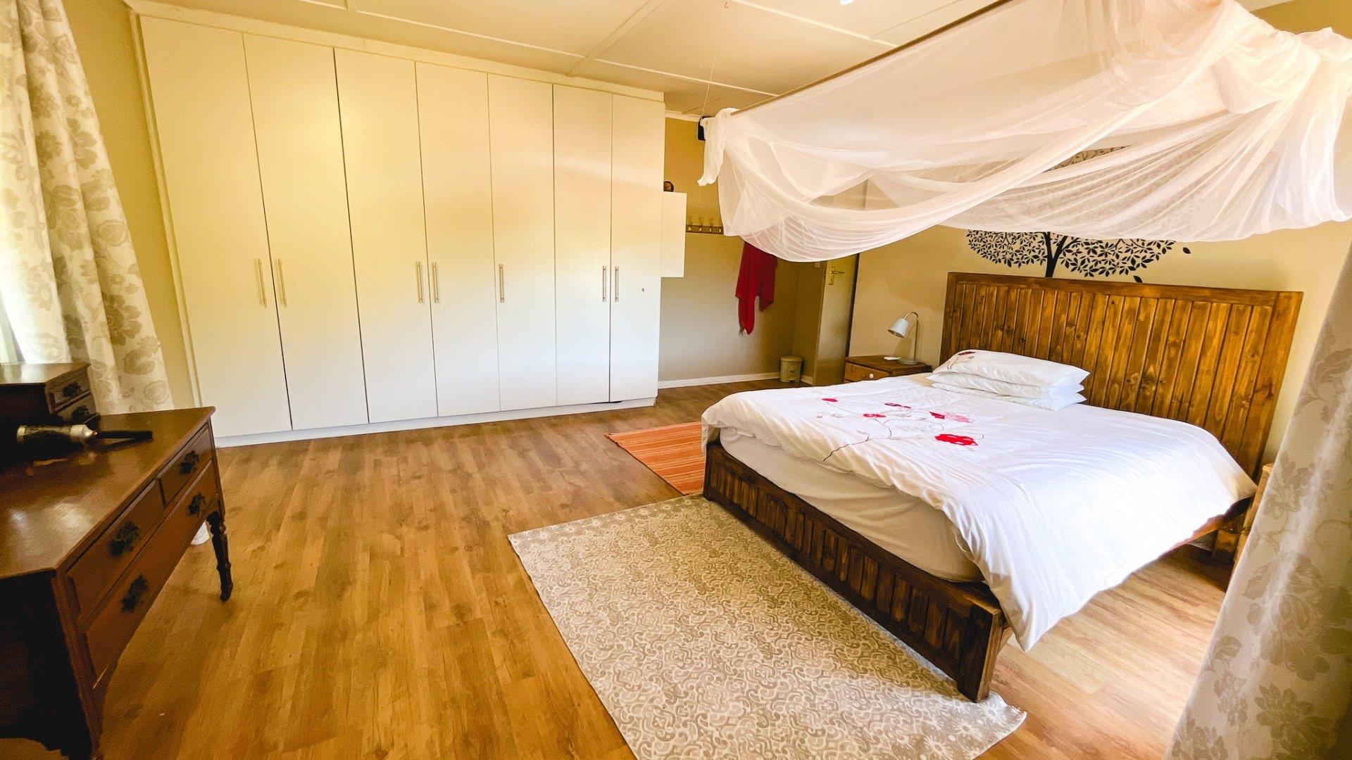 Ludwigsdorf House for Sale with Pool, BBQ Area & Separate TwoBedroom