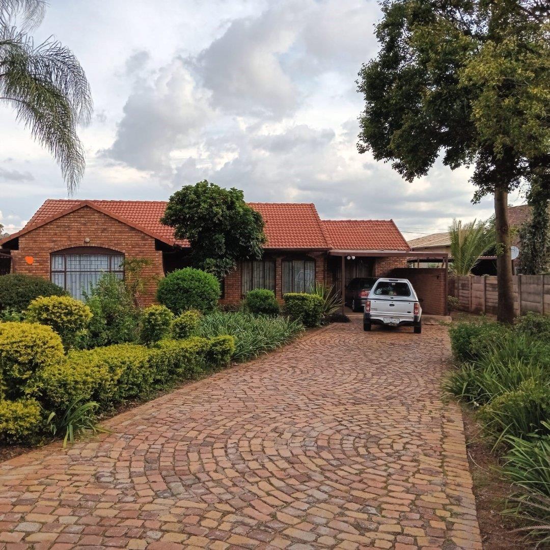 4 Bedroom House in Silverton For Sale R1,750,000 2230949