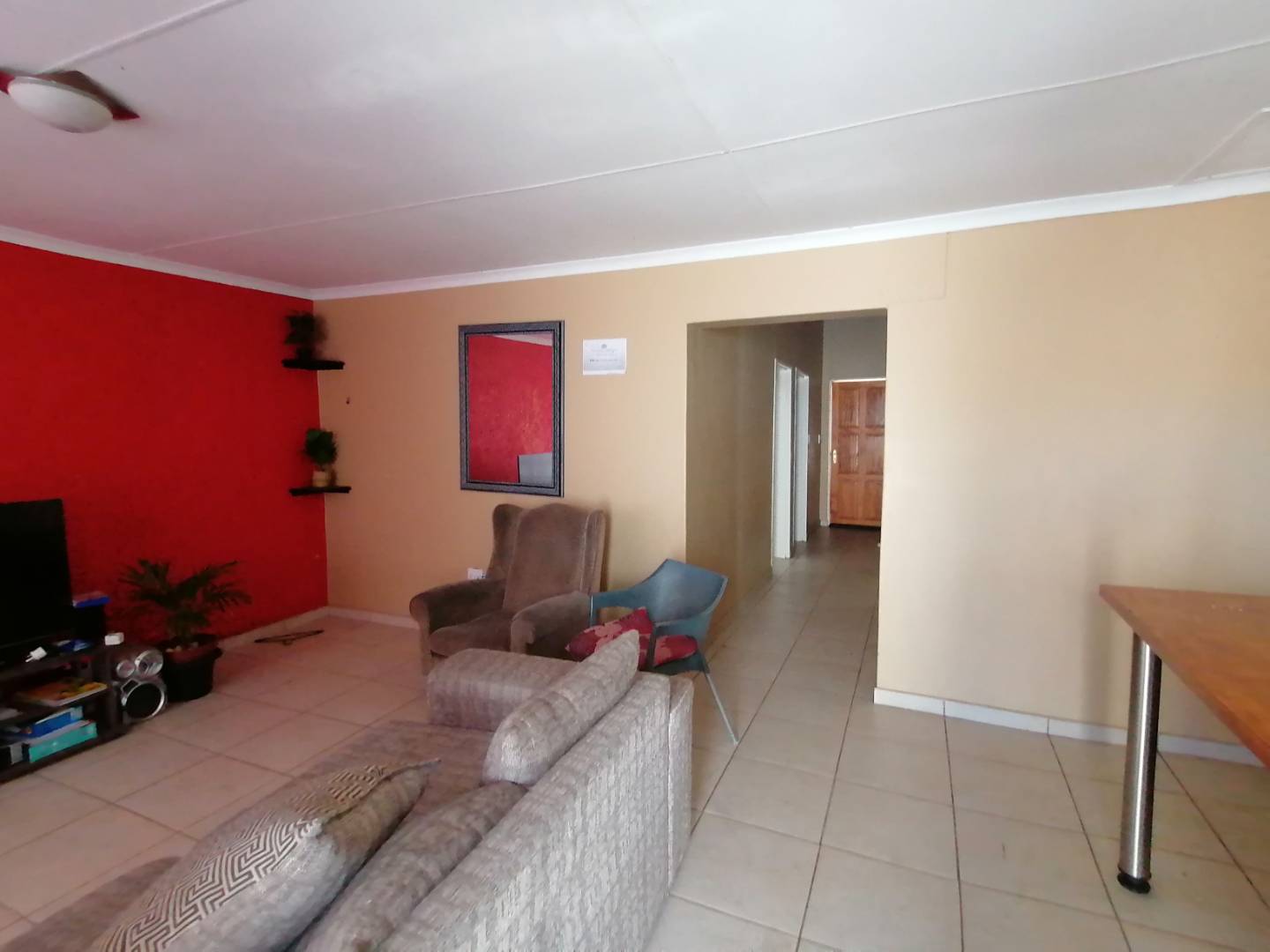 Spacious 4Bedroom House for Sale in Dorado Park, Open Plan Kitchen