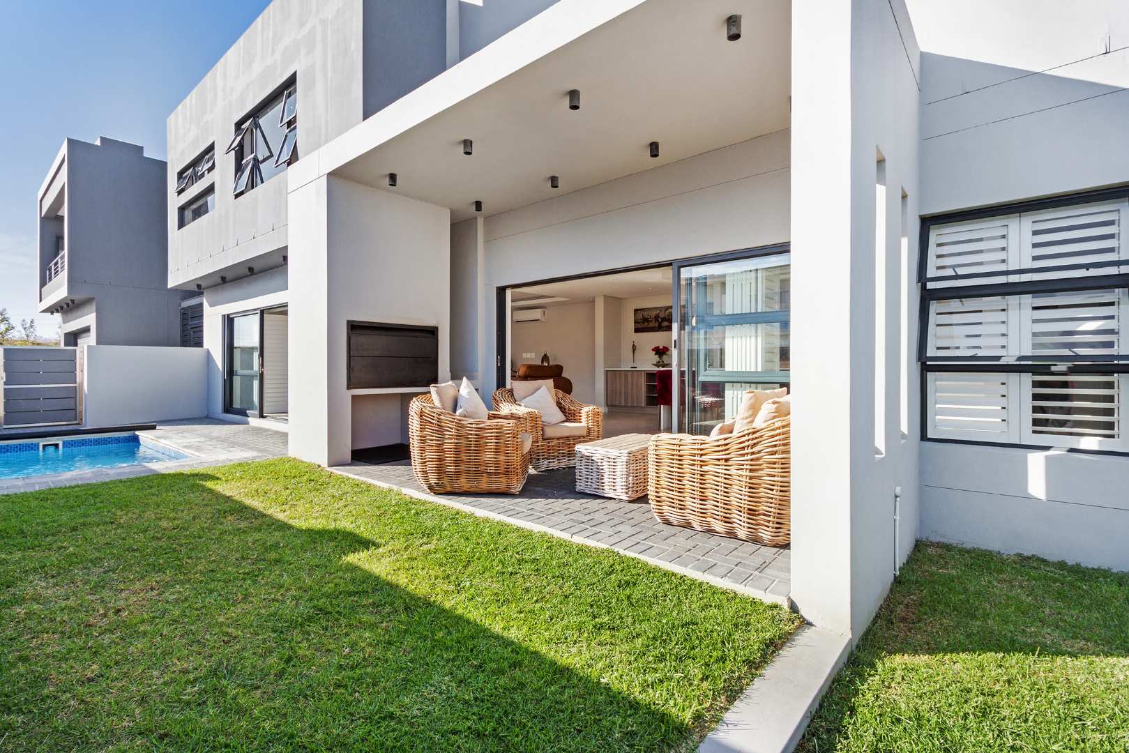 Luxurious Sagewood Estate House for Sale with Stunning Views 2080686 MyProperty