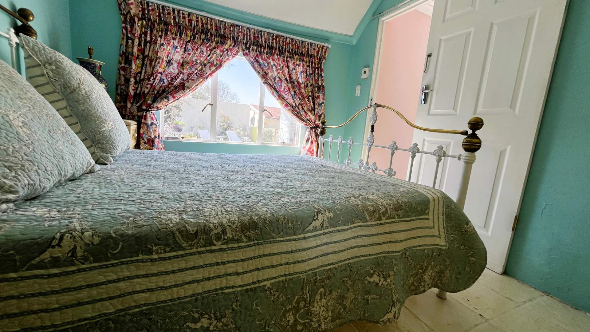 property-image