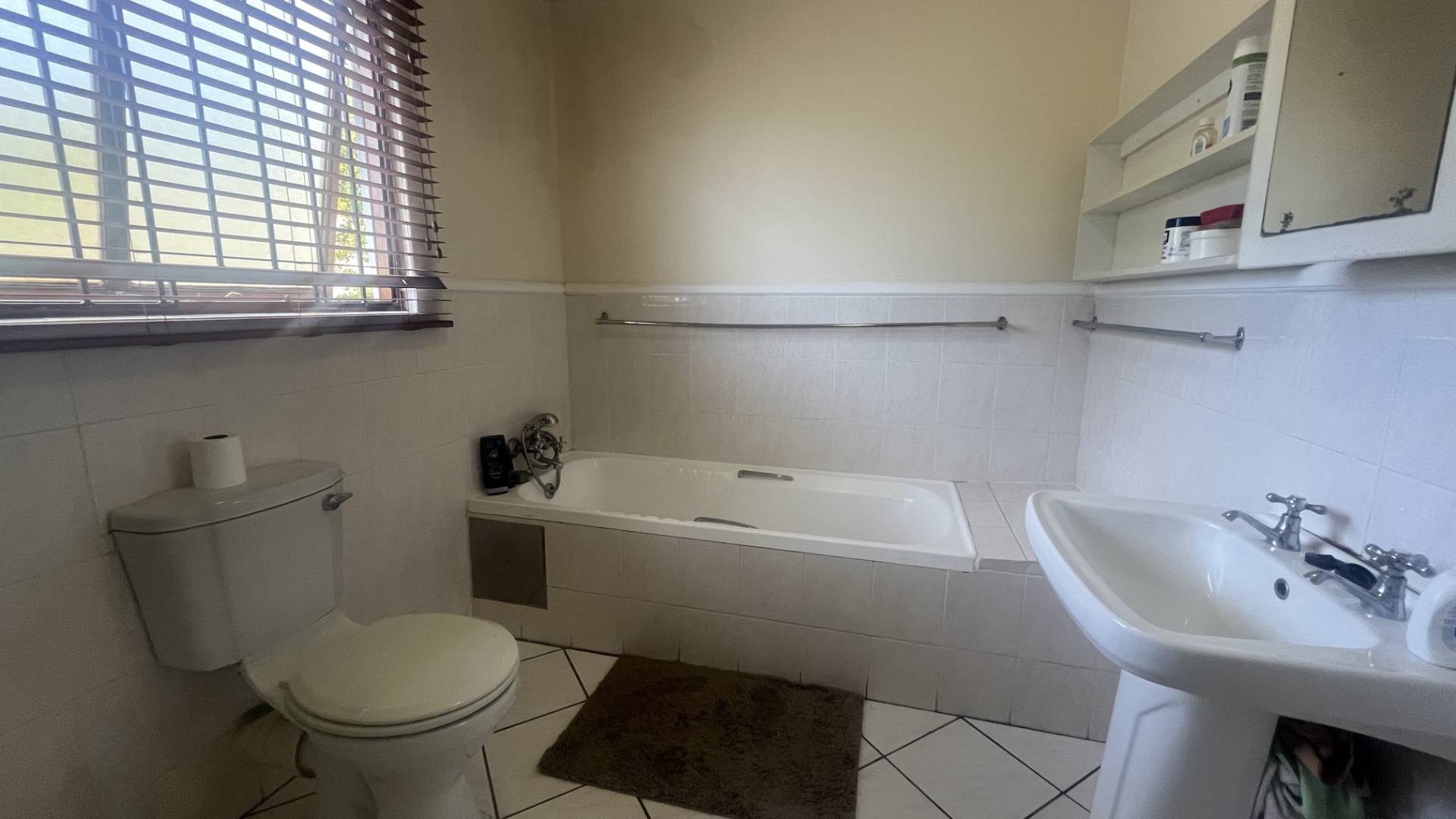 property-image