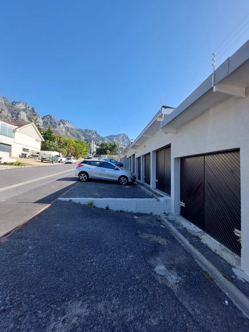 Unfurnished two bedroom apartment to let in Camps Bay 