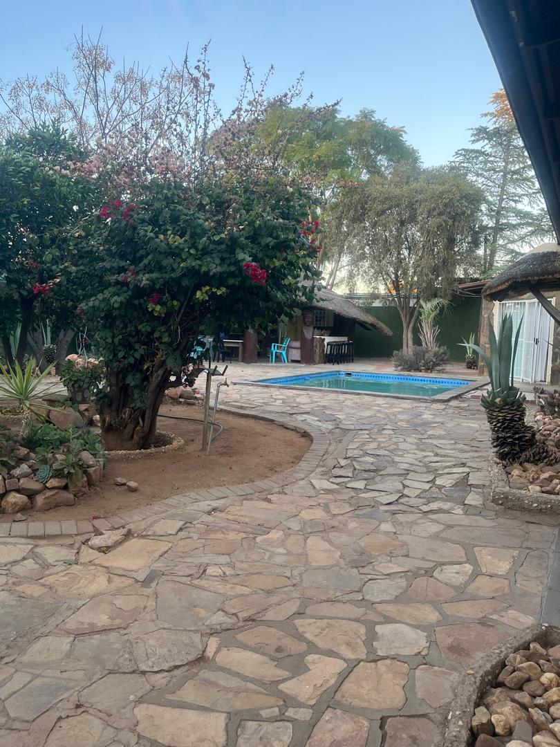 Suiderhof House for Sale 3 Bedrooms, Pool, Spacious Yard, N2.95M