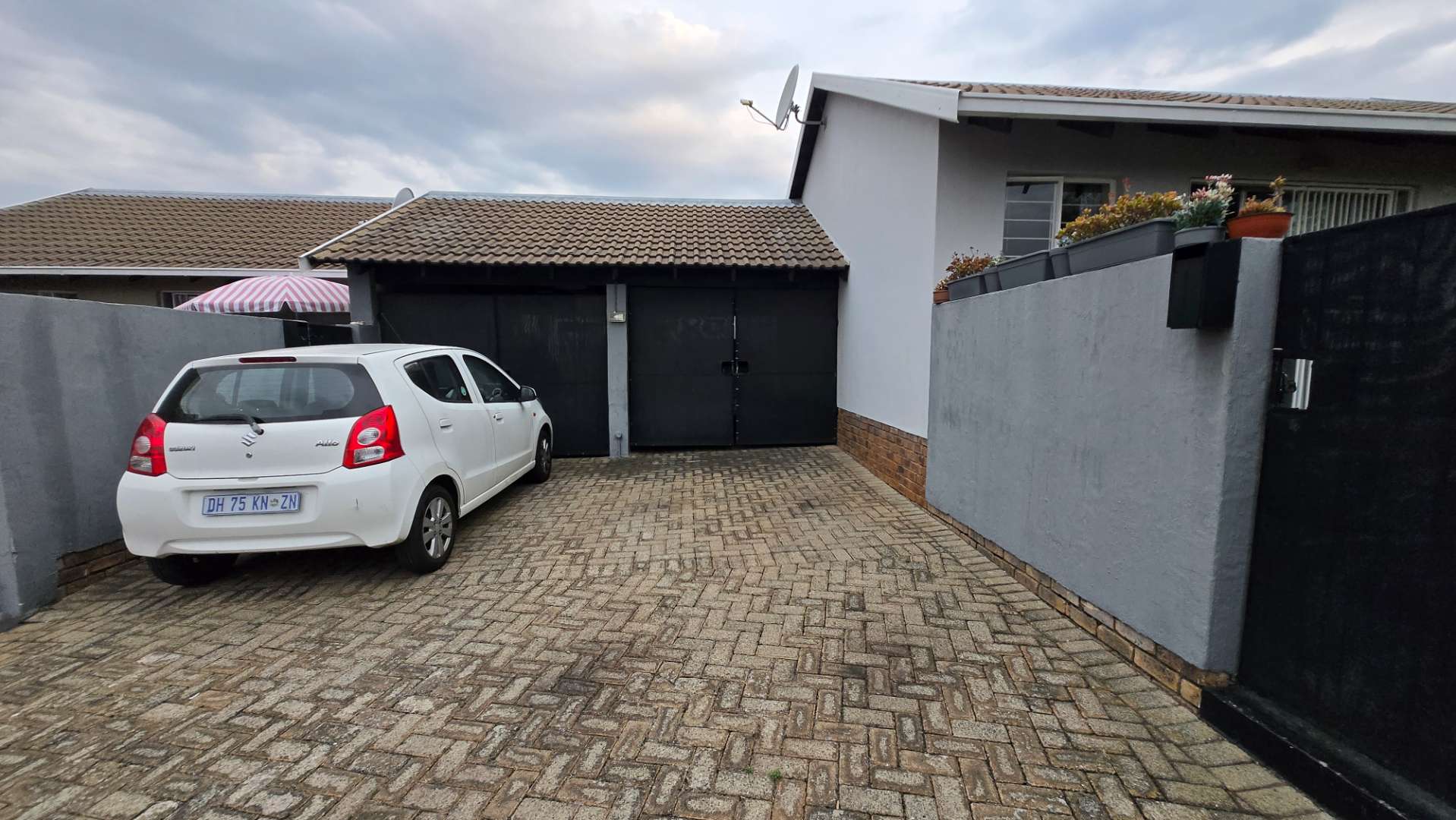 property-image