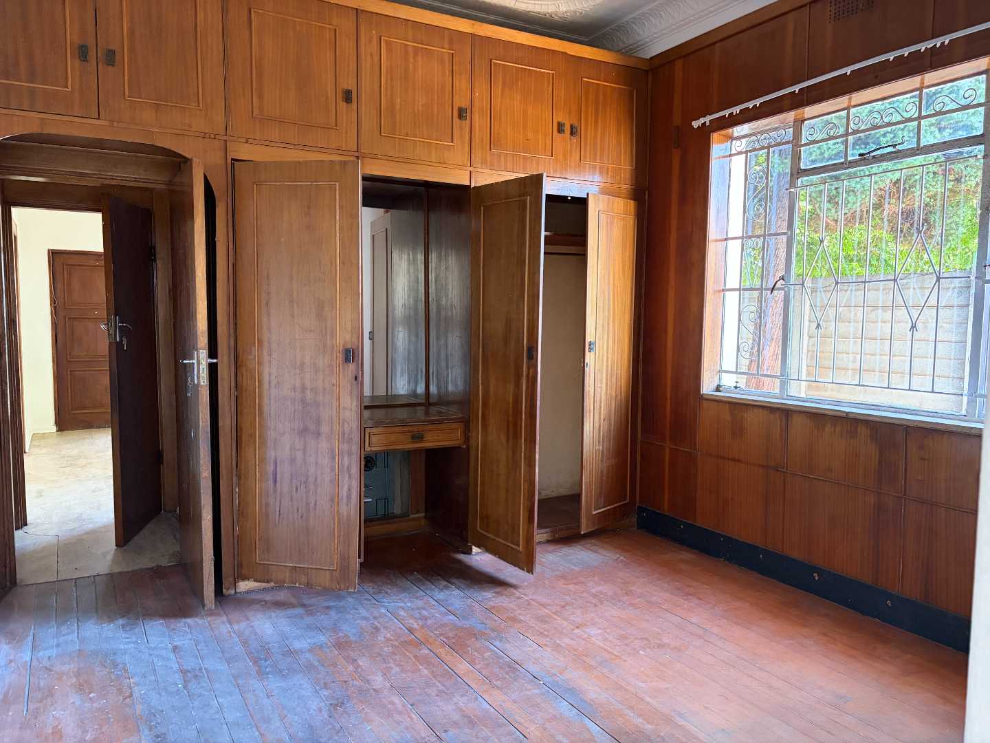 property-image