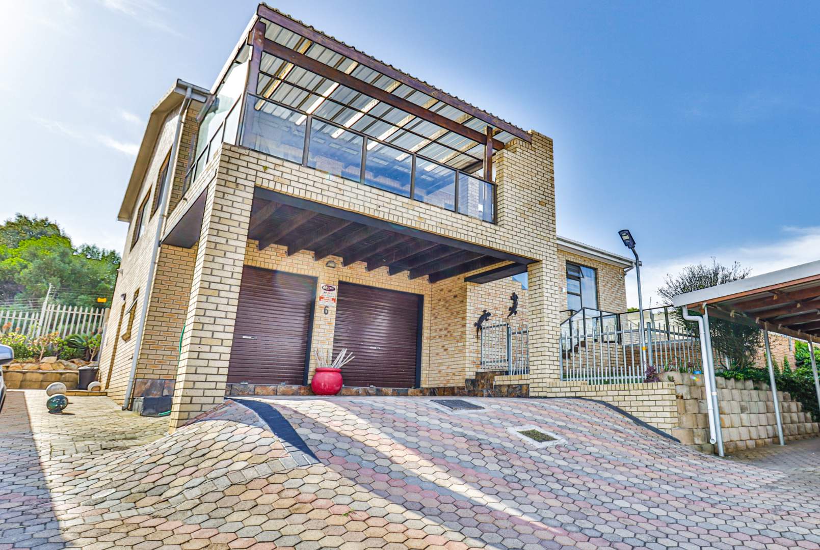 5 Bedroom Townhouse in Island View, Mossel Bay Sold for R 2,850,000