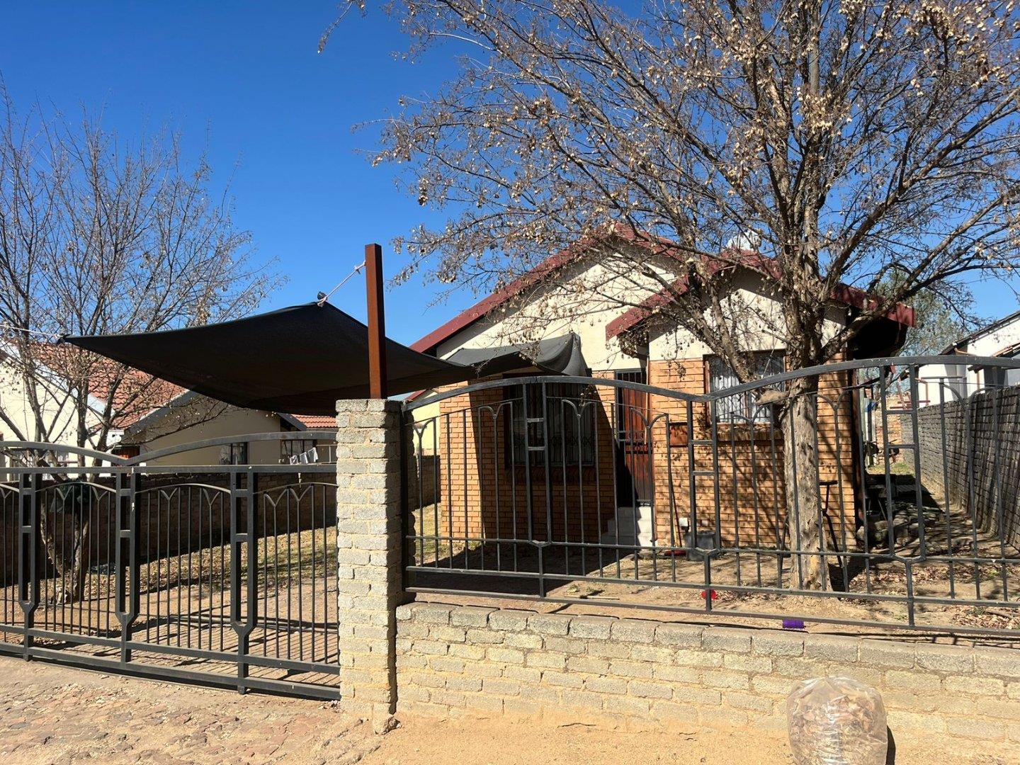 BEAUTIFUL TWO BEDROOM STAND ALONE HOUSE AVAILABLE IN OLIEVENHOUTBOSCH