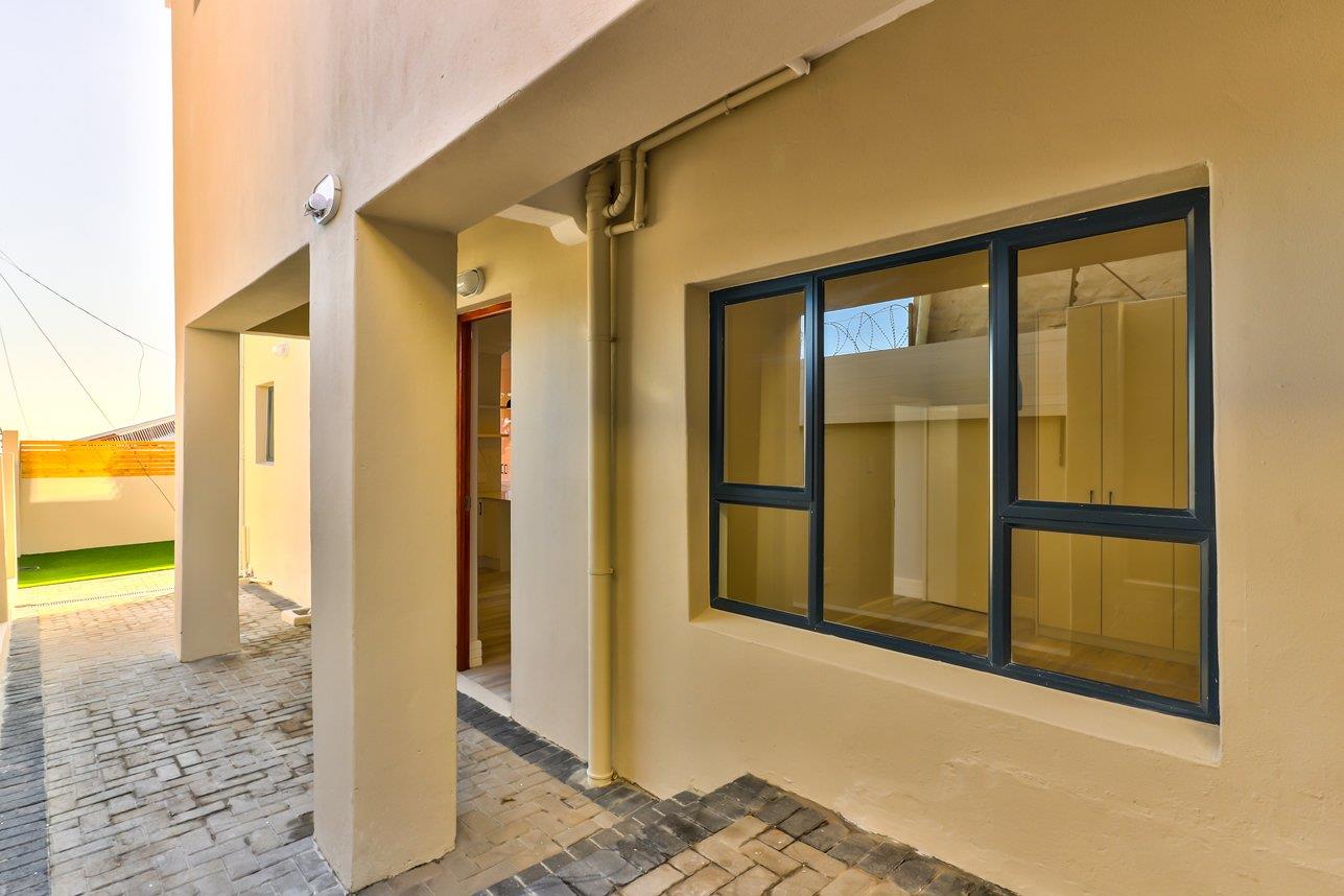 1 Bedroom Cottage in Walmer Estate To Rent R12,500/month 2260198