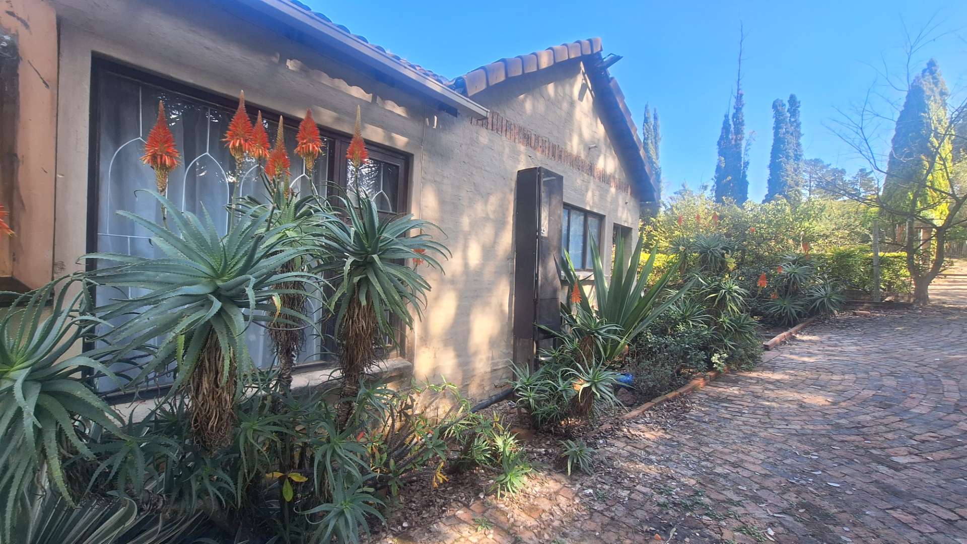 property-image
