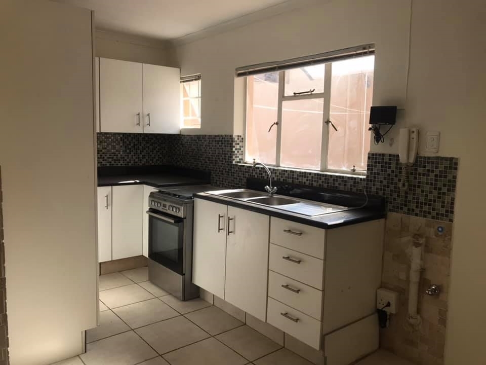 1 Bedroom Cottage In Sandringham Johannesburg Rental Monthly For