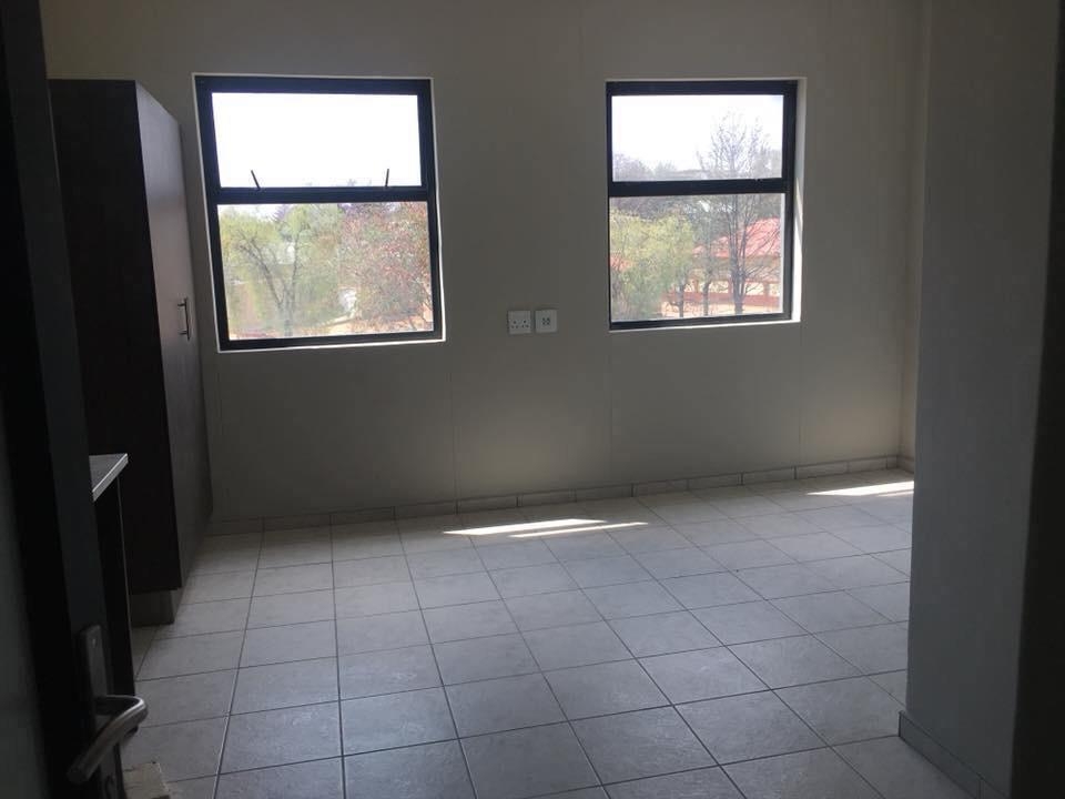 Apartment For Sale In Windhoek West, Windhoek, Khomas for NAM 600,000