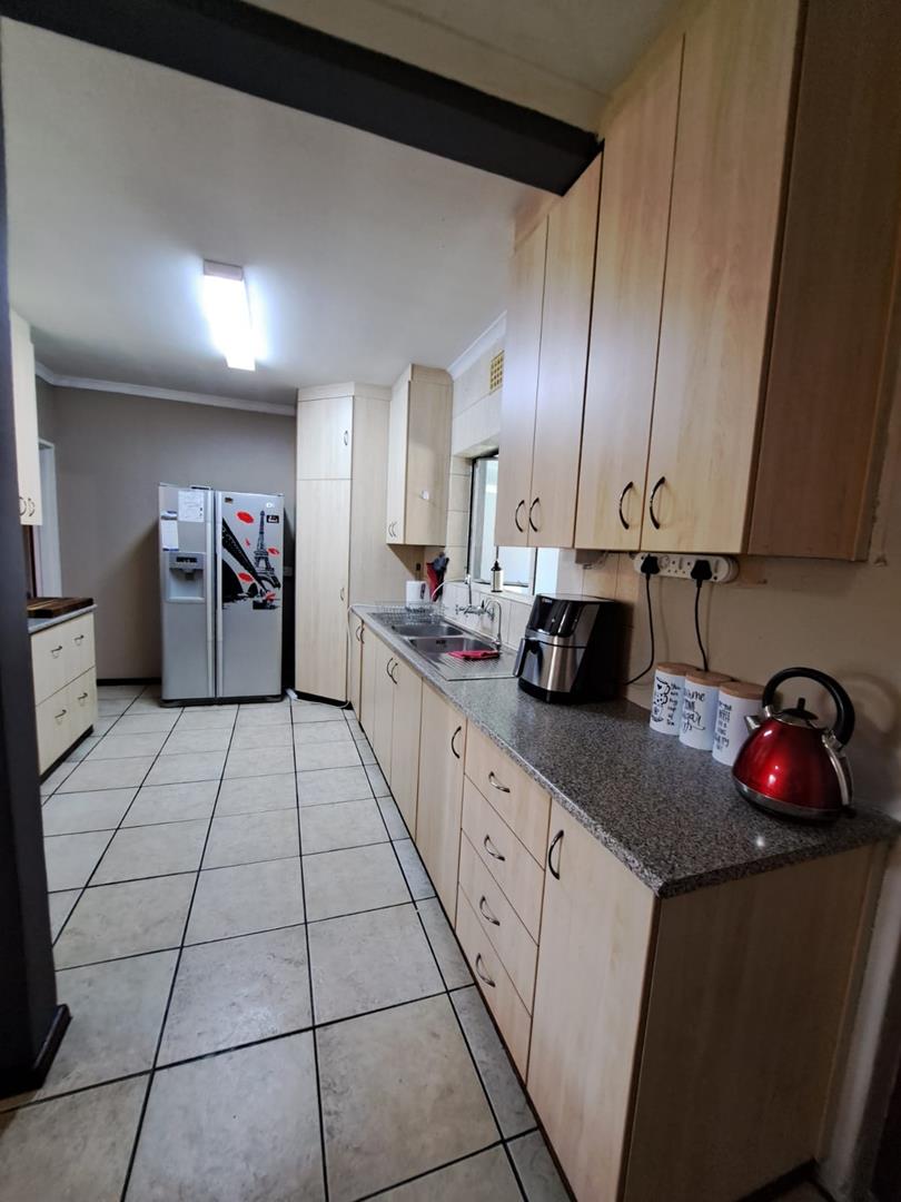 3 Bedroom House in St Dumas For Sale R2,295,000 2238606