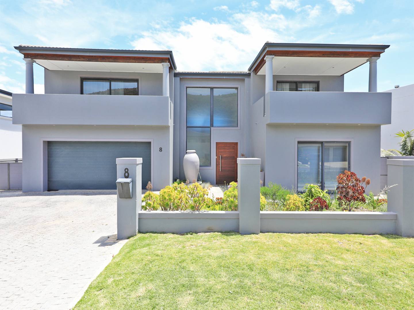 Plattekloof House For Sale in Plattekloof, Parow was listed for R10