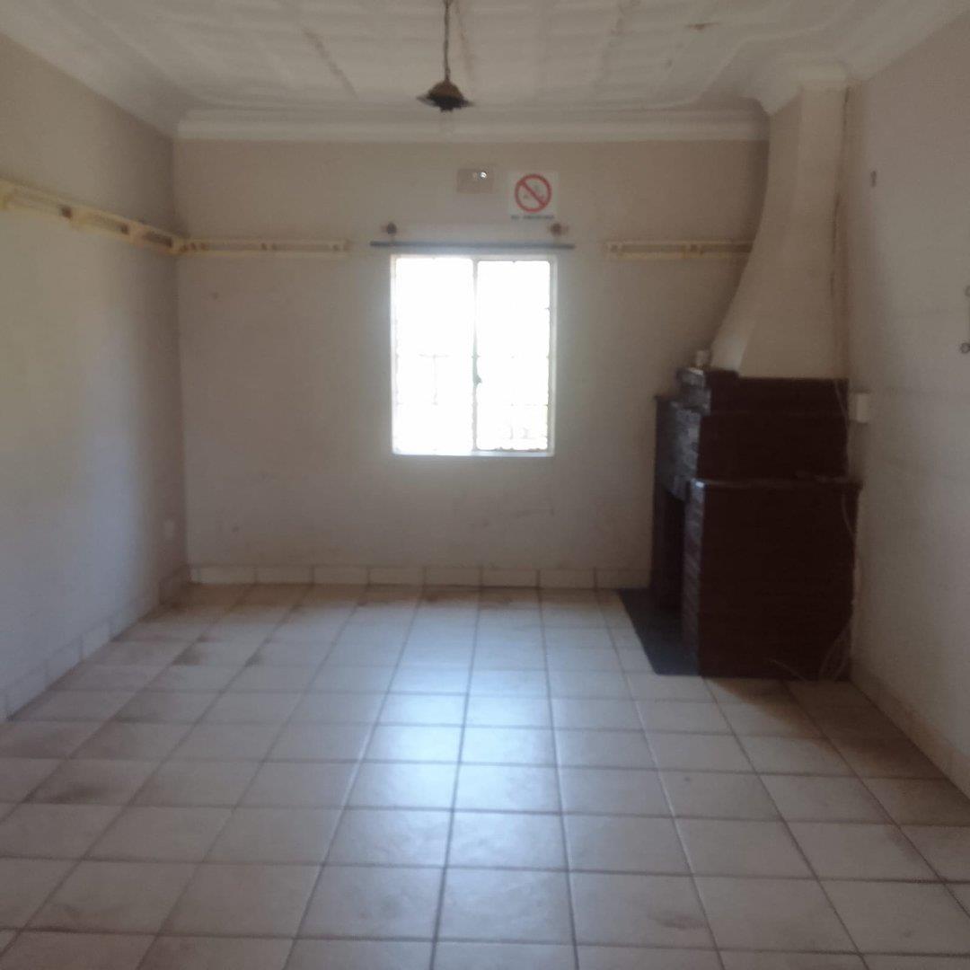 To Rent 3 Bedroom Small Holding in Sunair Park, petfriendly, own yard