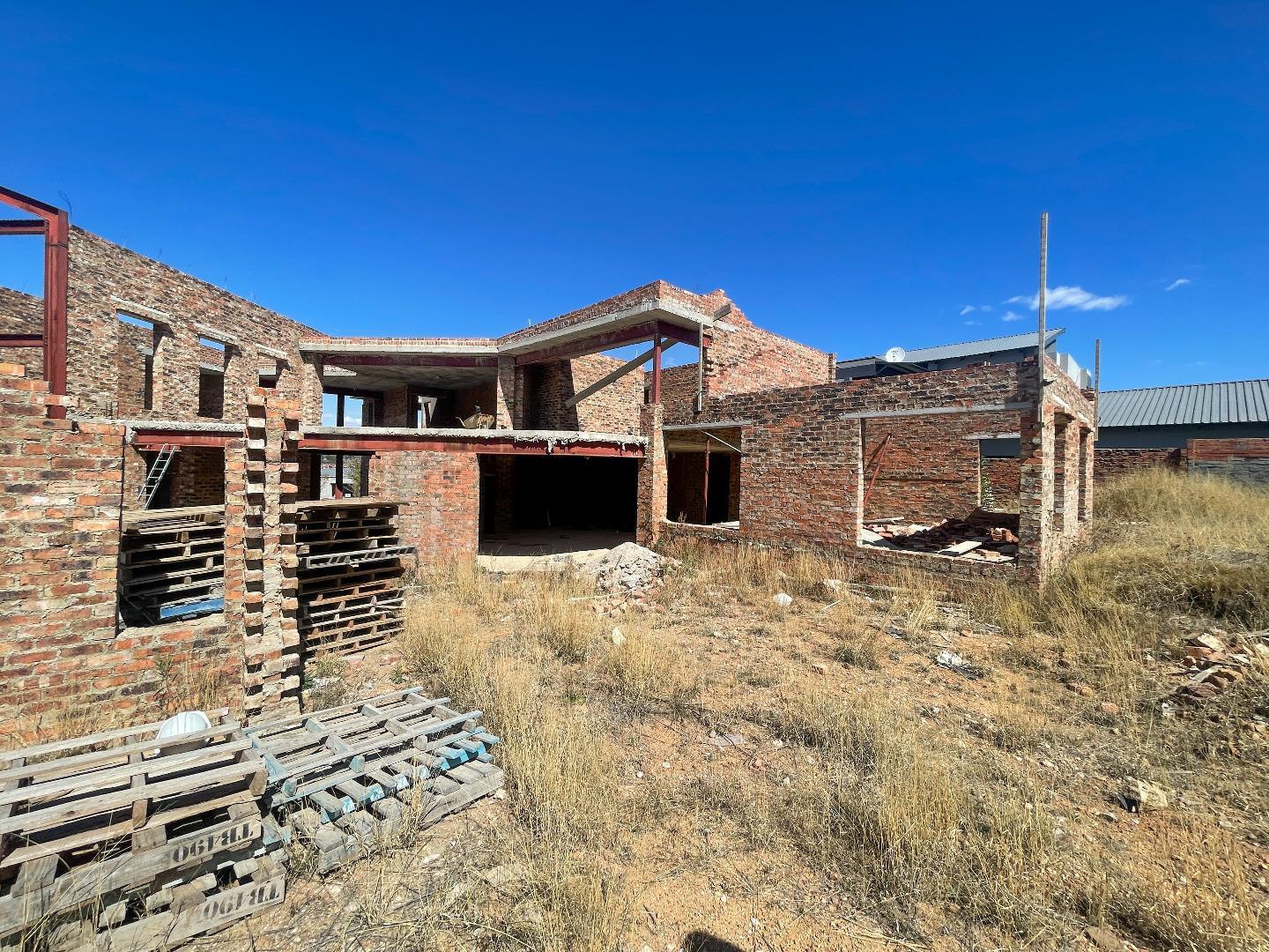 Stunning Four Bedroom Home For Sale in Waterfall Country Estate