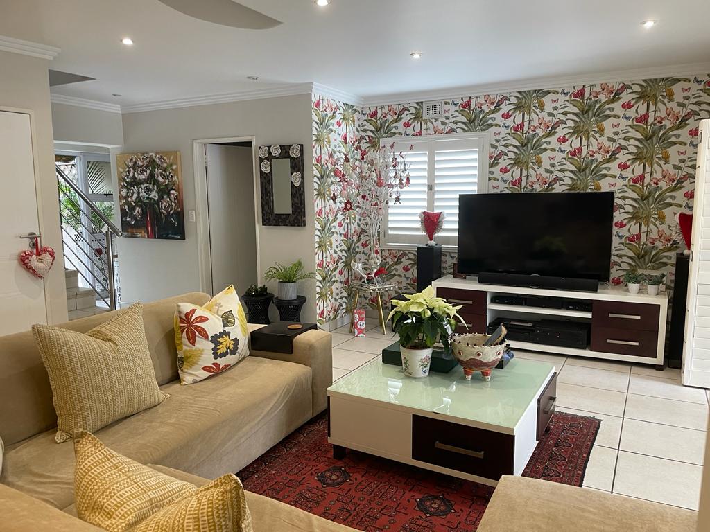 Umhlanga Rocks Central Townhouse For Sale Beachfront Duplex with Pet