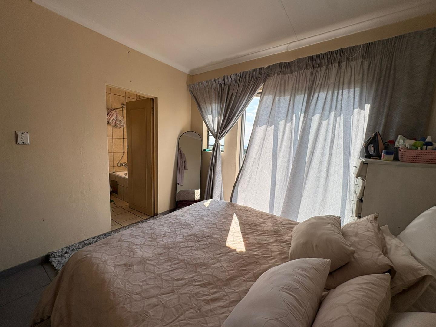 property-image