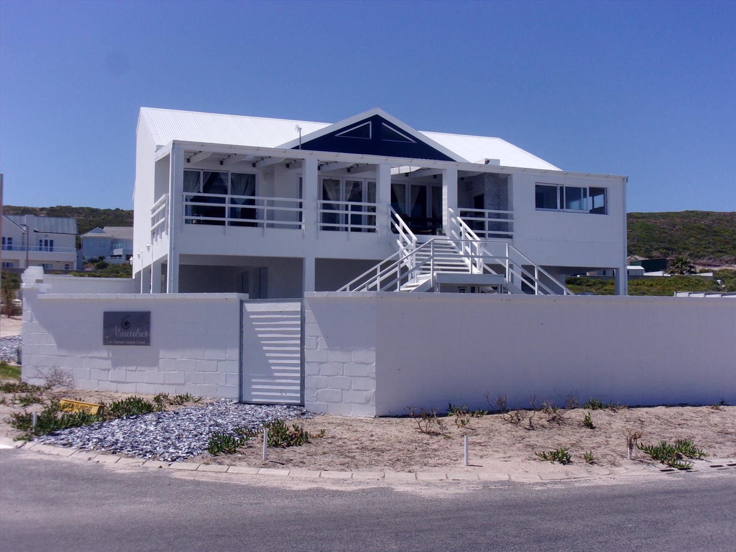 House For Sale in Yzerfontein