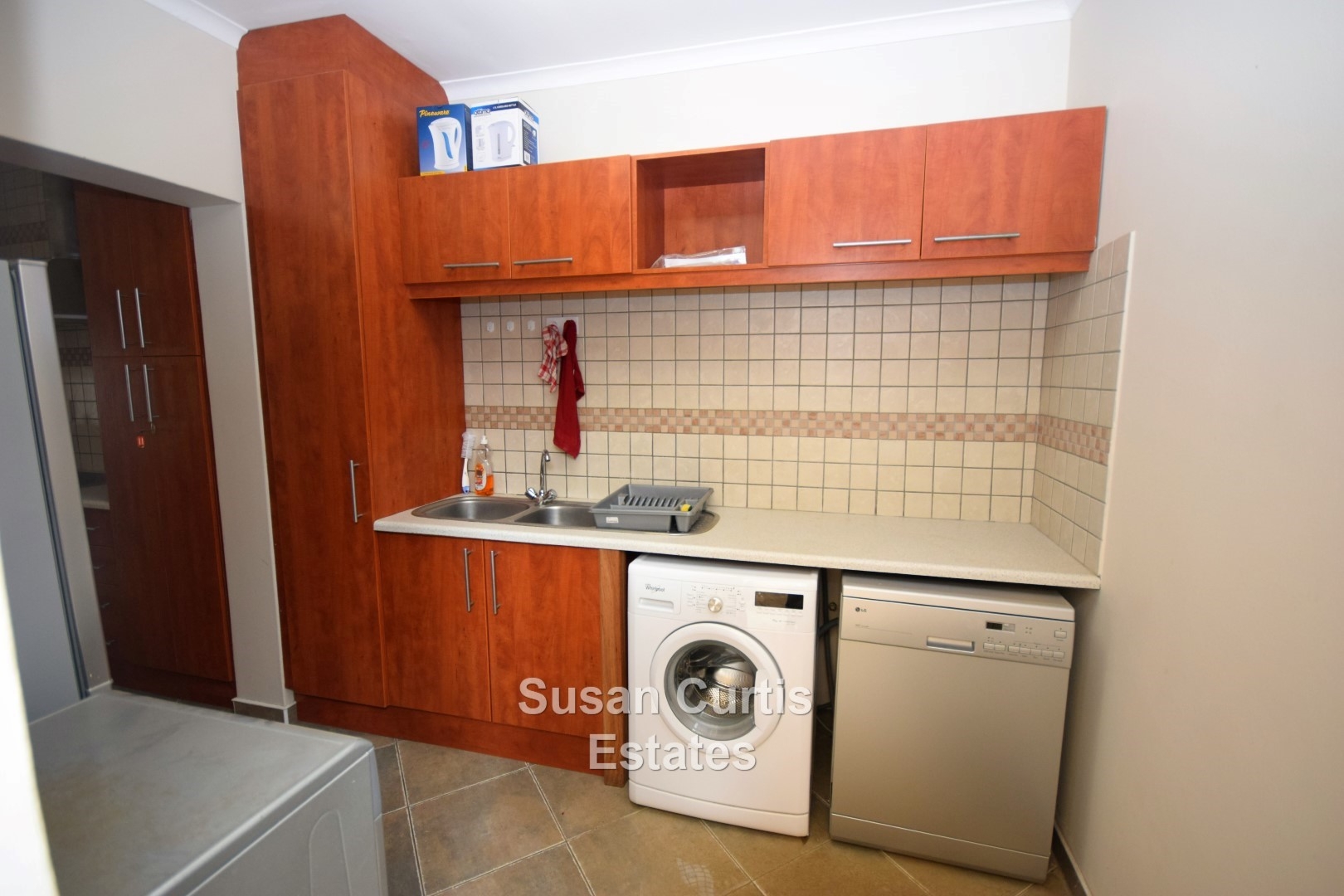 LAUNDRY/SCULLERY 