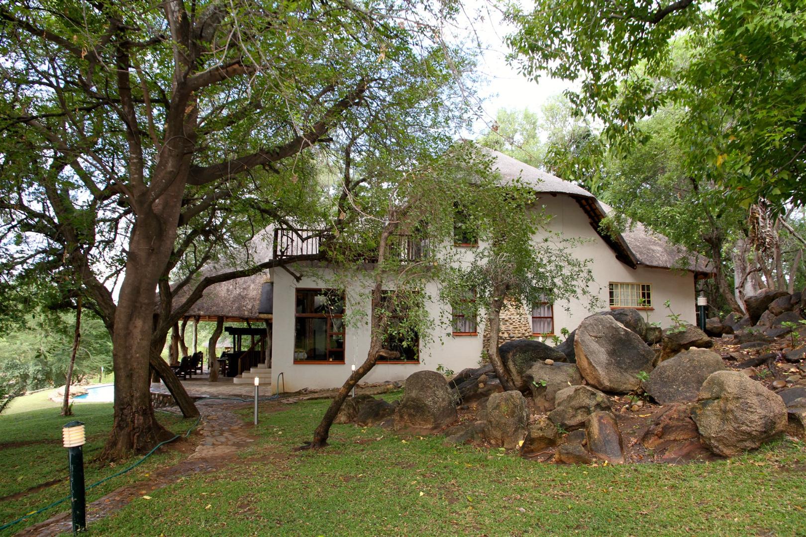 8 Bedroom House in Ndlovumzi Nature Reserve For Sale R5,200,000 2151582
