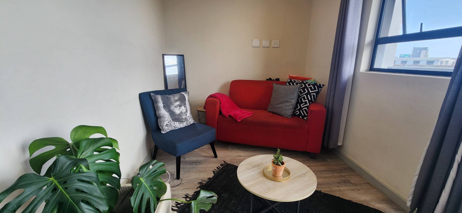 To Rent Apartment in Observatory with gym, pool, parking, and security