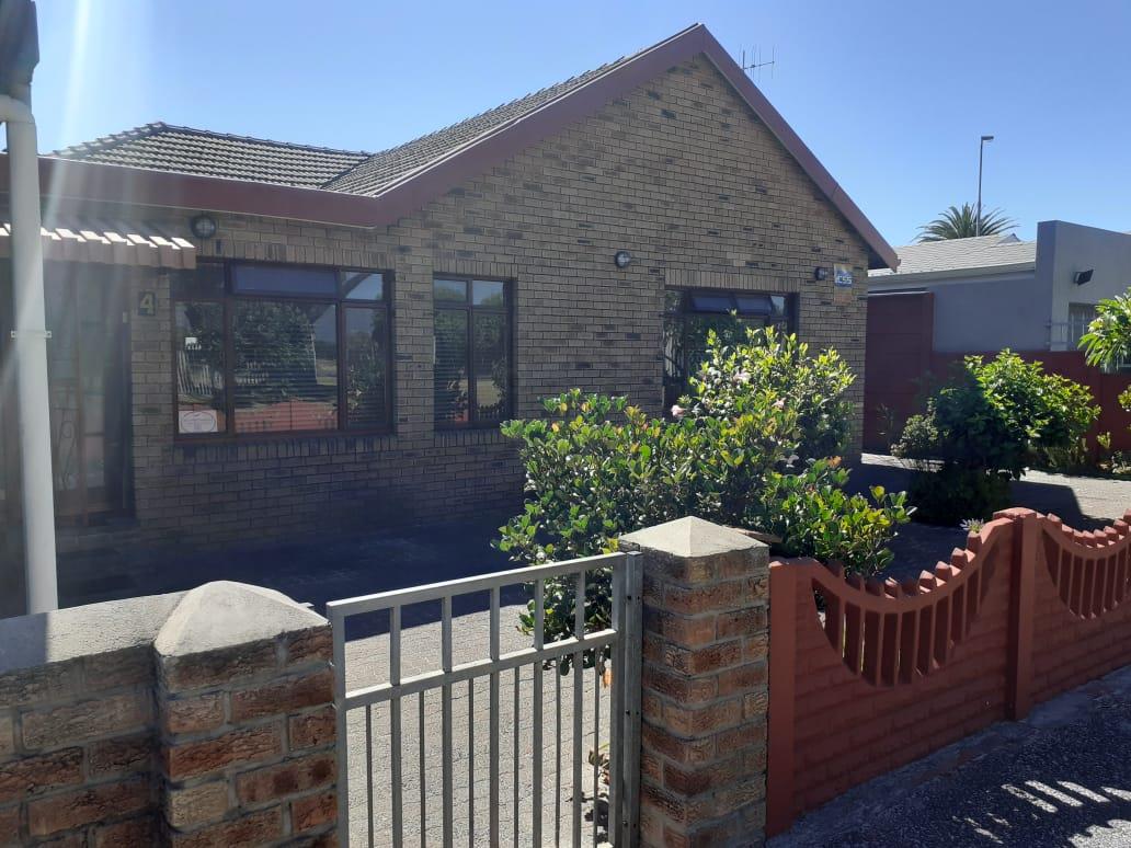 Kenwyn House For Sale in Kenwyn, Cape Town for sale in Western Cape