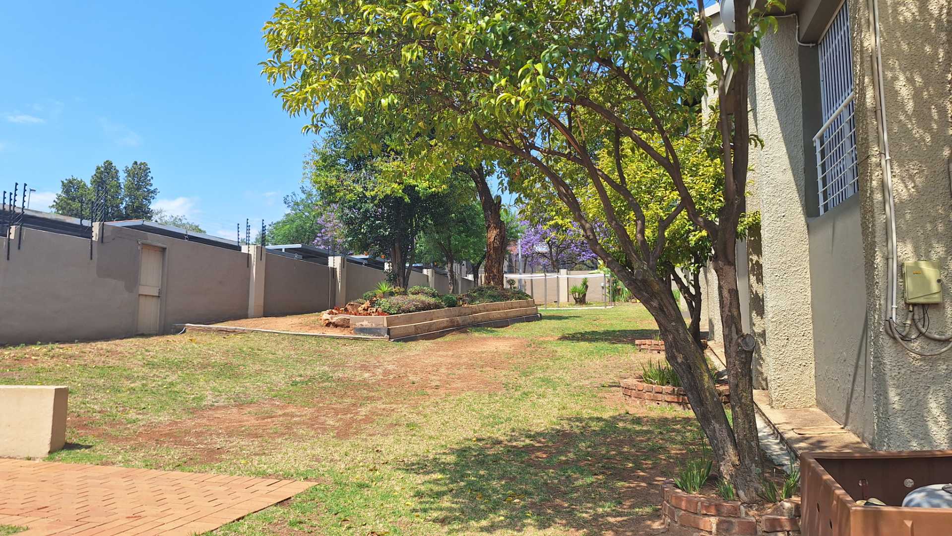 property-image