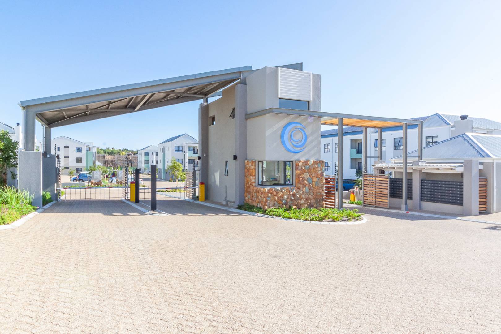 2 Bedroom Apartment in Cape Gate, Brackenfell Rental Monthly for R