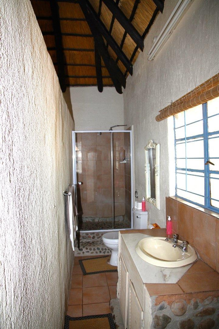 8 Bedroom House in Ndlovumzi Nature Reserve For Sale R5,200,000 2151582