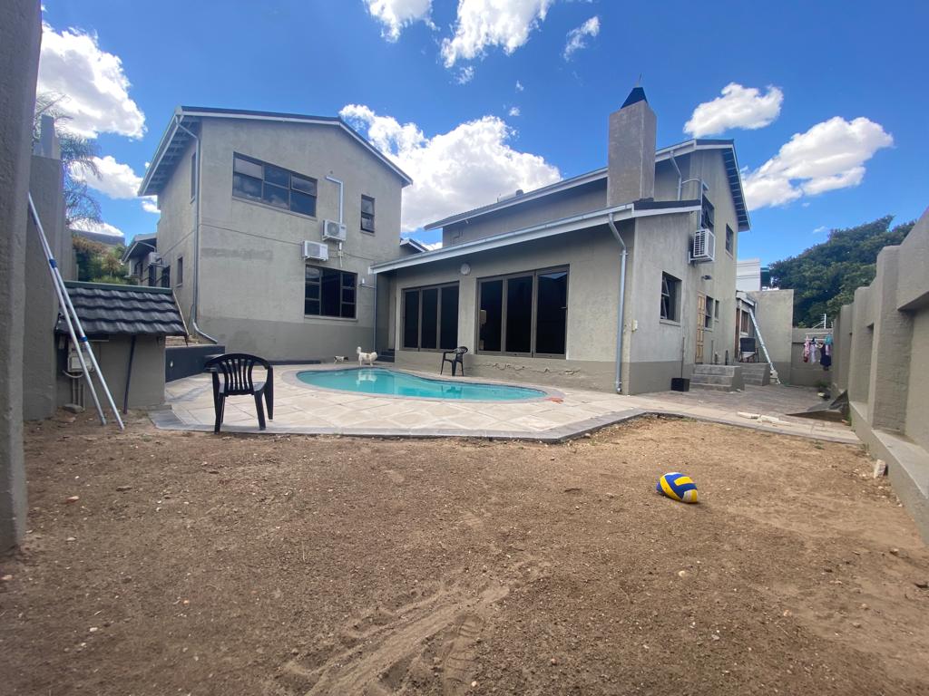 Hochlandpark House For Sale 3 beds, guest quarters, pool, air